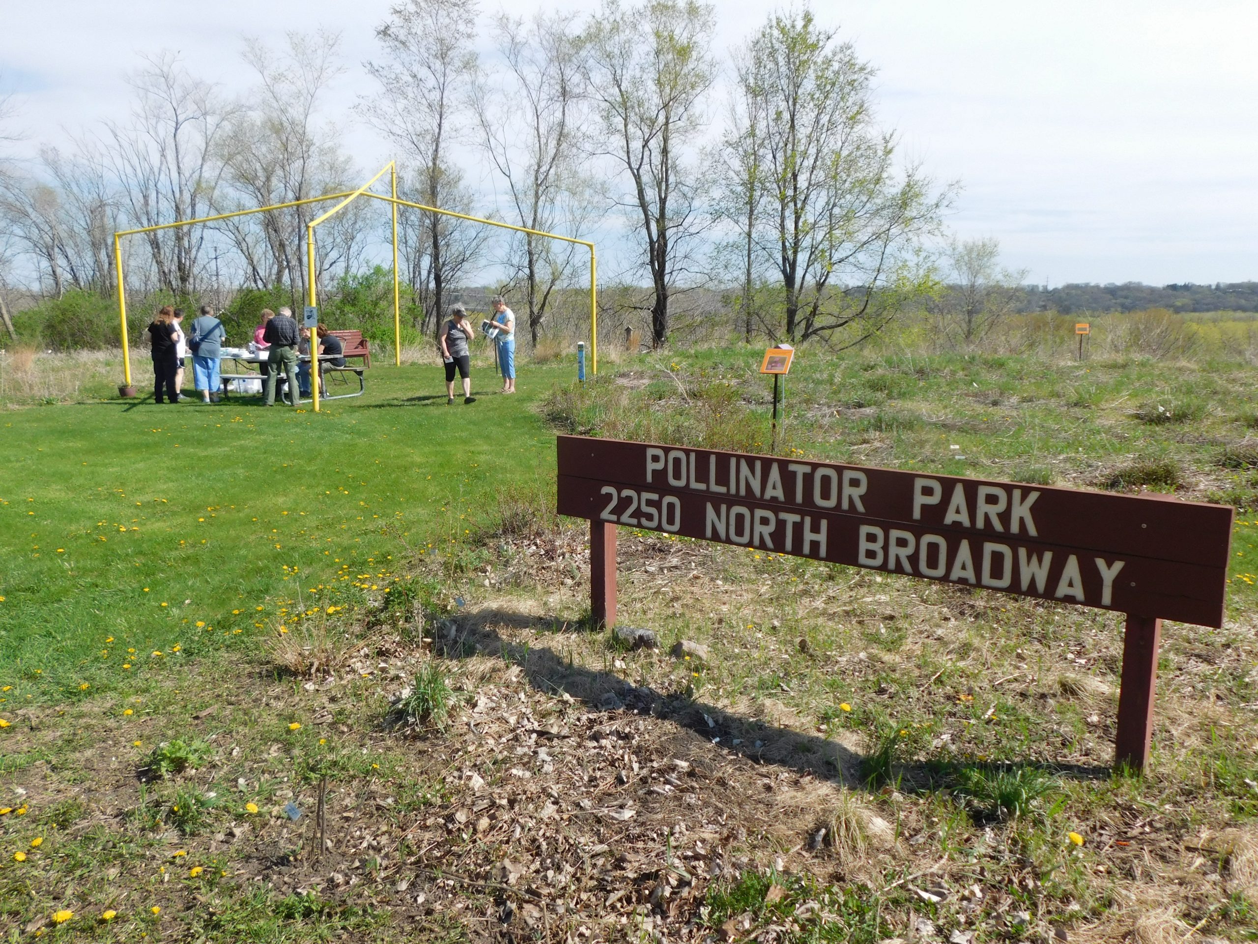 People encouraged to plant pollinator plants | News, Sports, Jobs - Vimarsana News